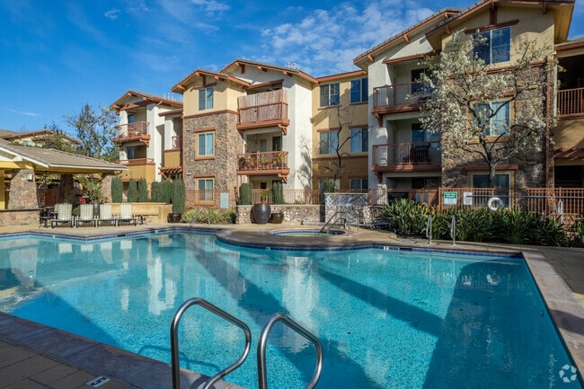 Building Photo - Rivers Edge
