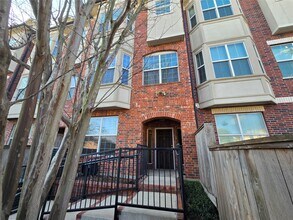 Building Photo - 1665 Richmond Ave.