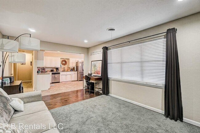 Foto del edificio - 3 br, 2 bath House - 2811 NW HILLTOP DRIVE