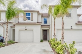 Building Photo - 11540 Rolling Green Dr