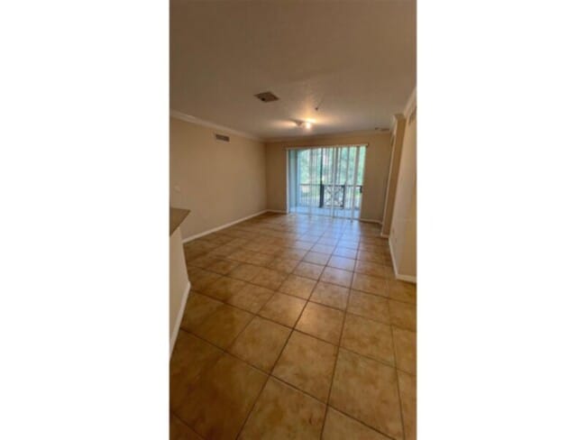 Building Photo - Beautiful 2 Bedroom Condo in Windermere