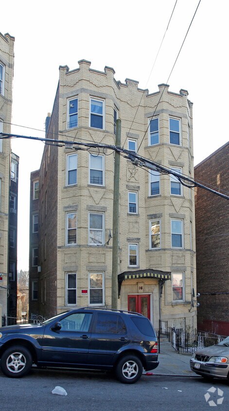 Foto del edificio - 16 Locust Hill Ave