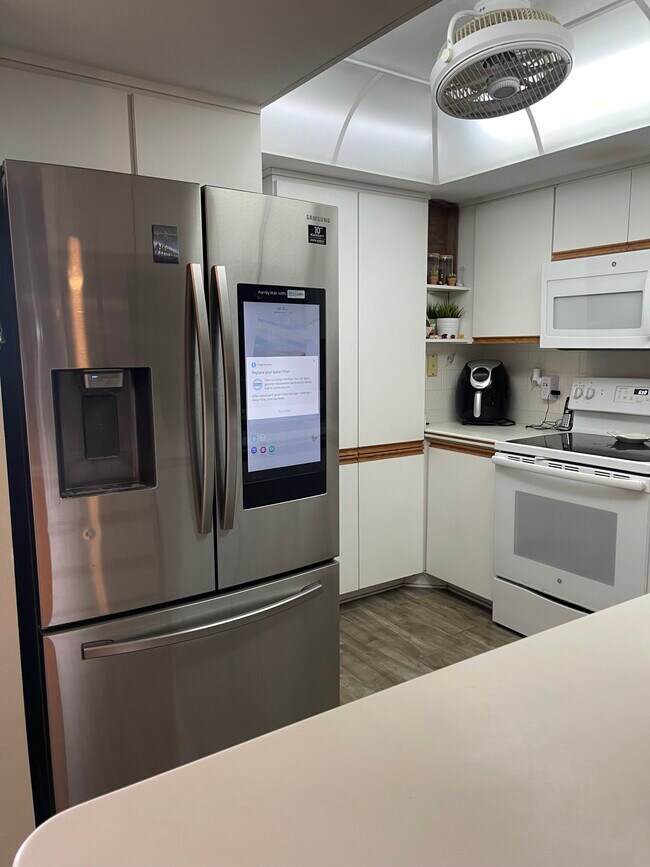 Building Photo - 2616 Cove Cay Dr