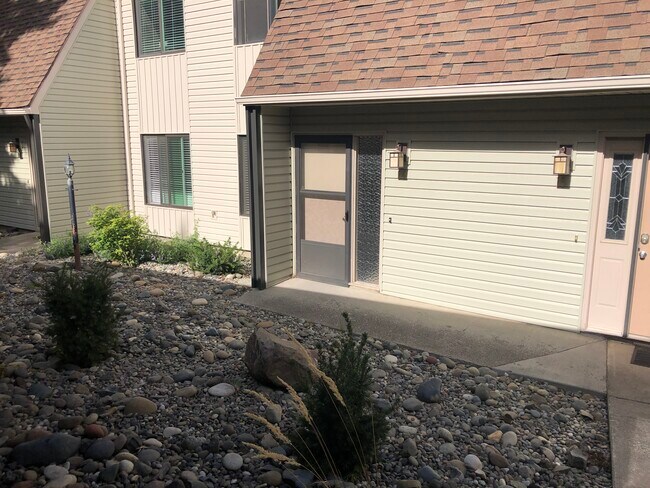 Foto del edificio - 600 SW Crestview St