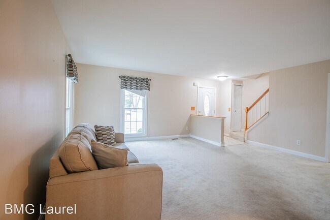 Foto del edificio - 3 br, 1.5 bath House - 38 Triple Crown Ct