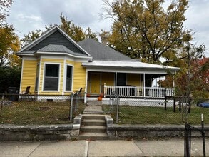 Building Photo - 421 E 15th St Building Photo - 421 E 15th St