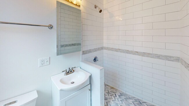 Foto del edificio - Spacious 1-bed in desirable North End w He...