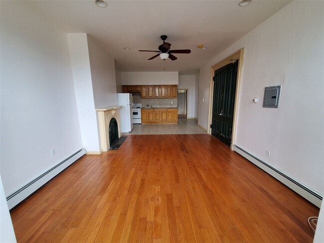 Building Photo - 298 Paterson Plank Rd