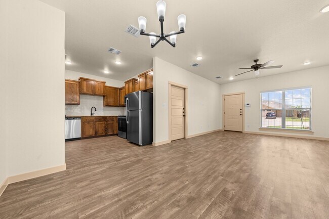 Building Photo - 5903 Cordillera Dr