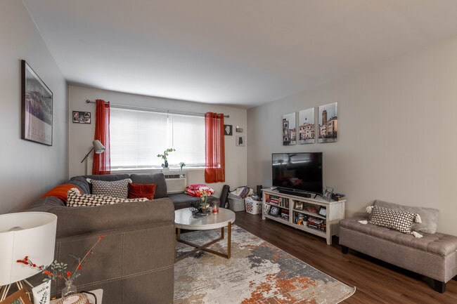 Foto del edificio - 607 W Wrightwood Ave