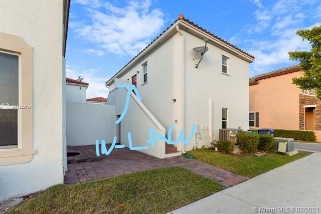 Building Photo - 9561 SW 171st Pl