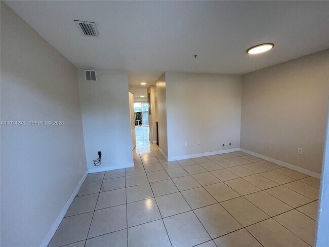 Foto del edificio - 14162 NW 17th Ave