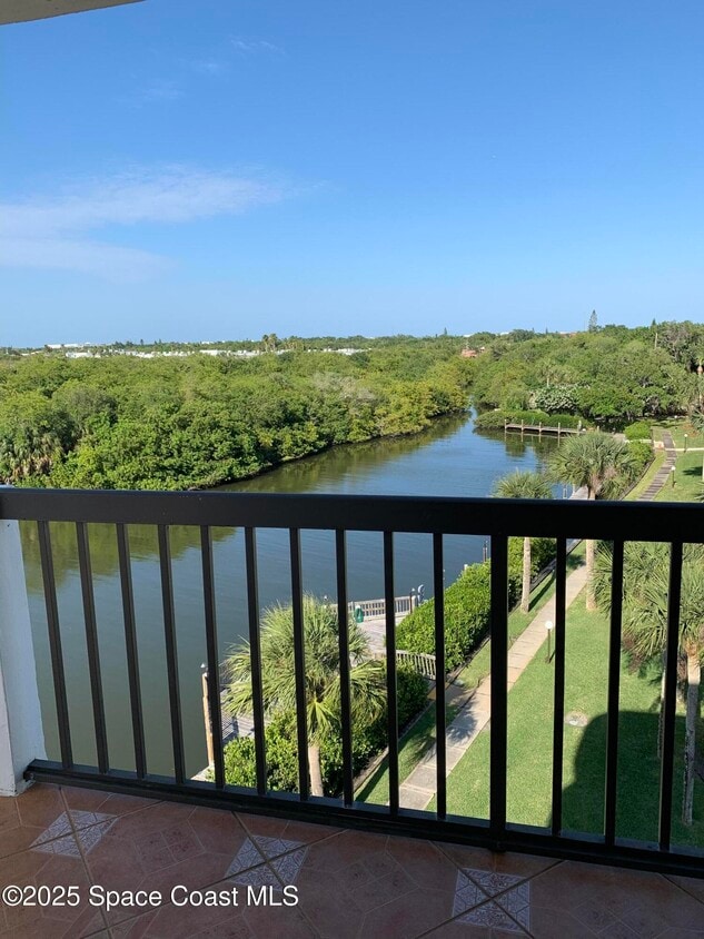Foto principal - 300 Columbia Dr