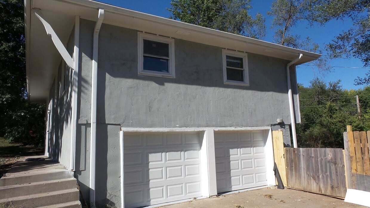 Primary Photo - COMING SOON! Renovated 3 Bedroom, 2 bath R...