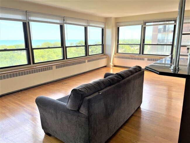 Foto del edificio - 4180 N Marine Dr