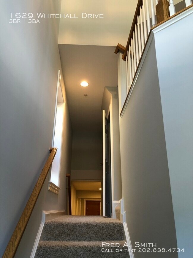 Building Photo - 1629 Whitehall Dr