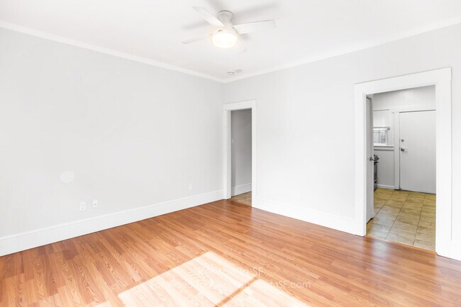 Foto del edificio - 727 E 18th St