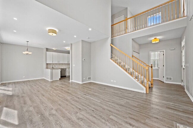 Building Photo - 2242 Sunrise Cir
