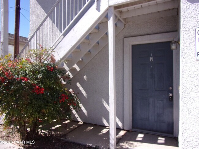 Foto del edificio - 716 1st St