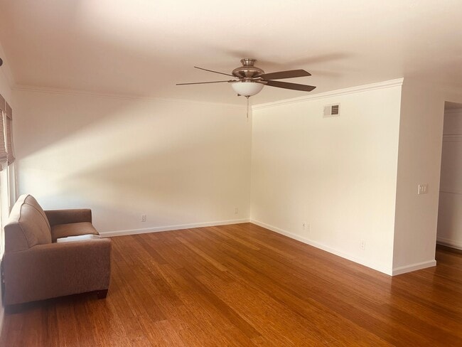 Foto del edificio - 1916 Felice Dr