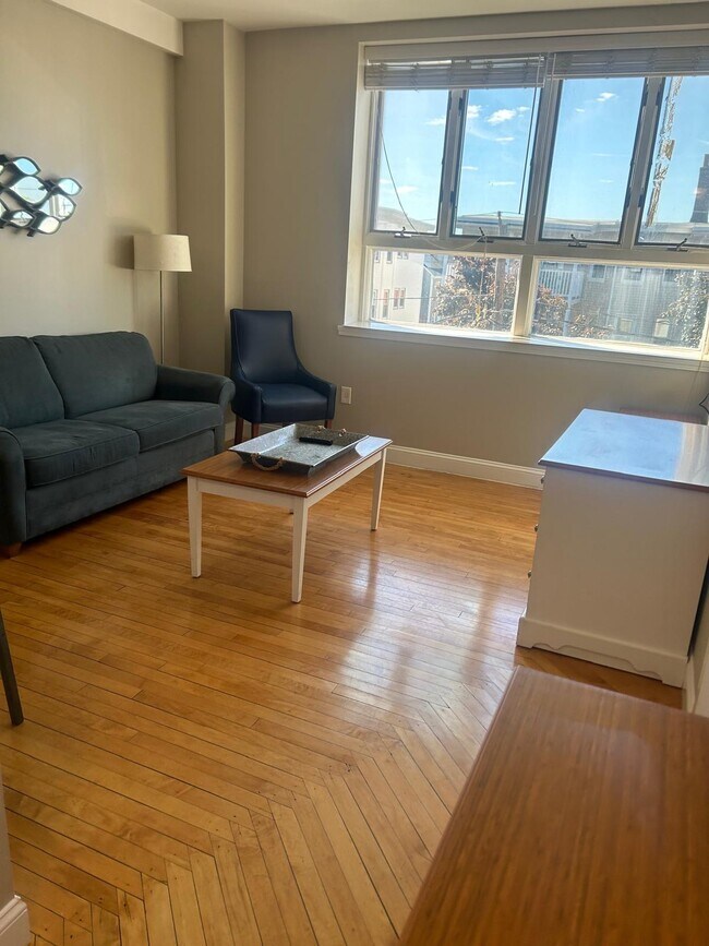 Foto del edificio - 312 Shirley St
