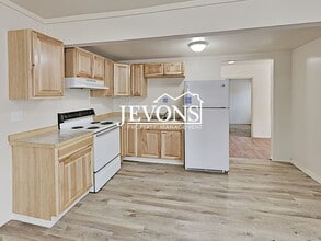 Building Photo - 403 N 5th Ave