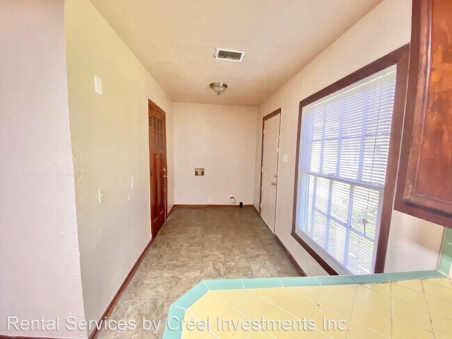 Building Photo - 2 br, 1 bath House - 4580 Ironton Avenue