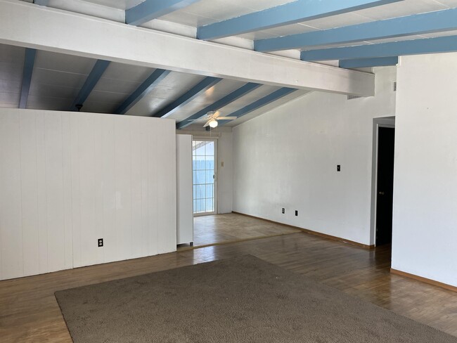 Building Photo - 111 W 23rd St