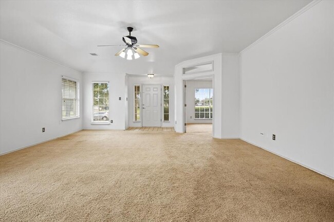 Building Photo - 1044 Kirtomy Loop