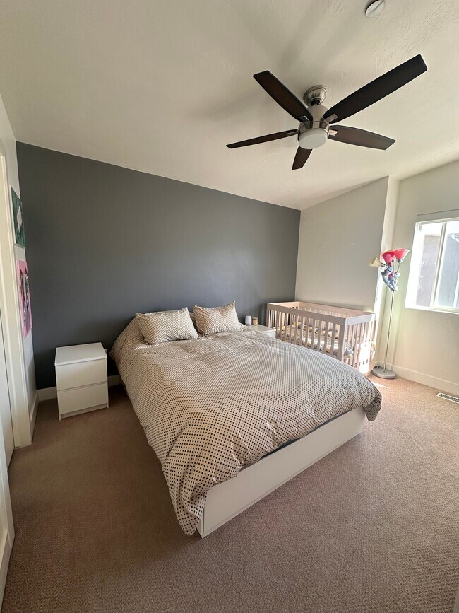 Foto del edificio - 1037 W Rooftop Dr