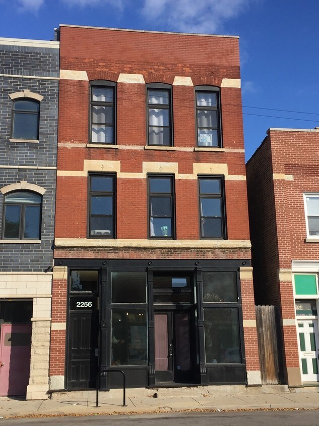 2256 W Grand Ave, Chicago, IL 60612 Apartments in Chicago, IL
