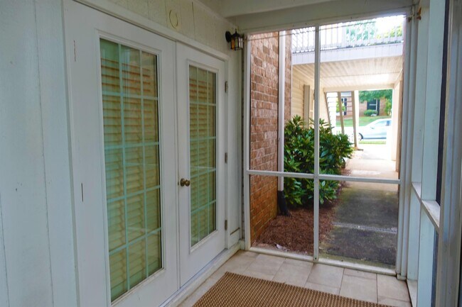 Photo - 965 Cleveland St Townhome