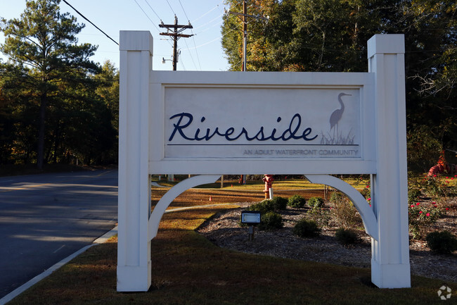 Foto del edificio - Riverside Senior Living Apartments