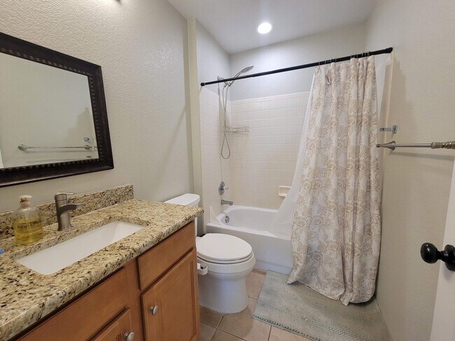 Building Photo - 11023 Meadowvale Cir