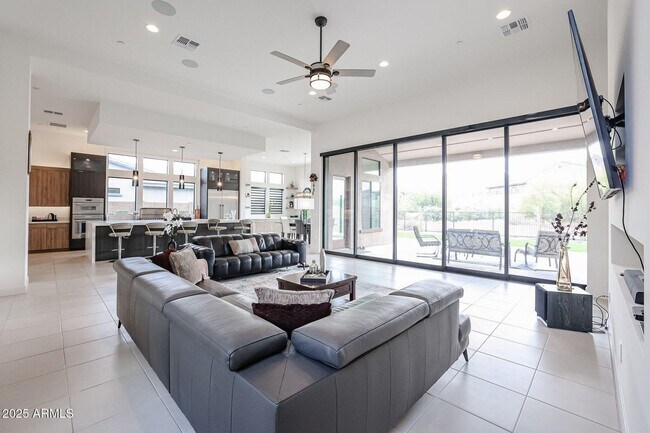 Foto del edificio - Gorgeous furnished rental in North Scottsd...