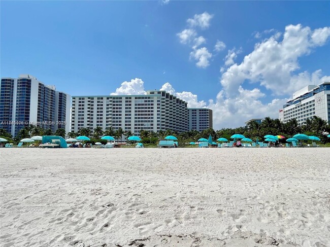 Foto del edificio - 2899 Collins Ave