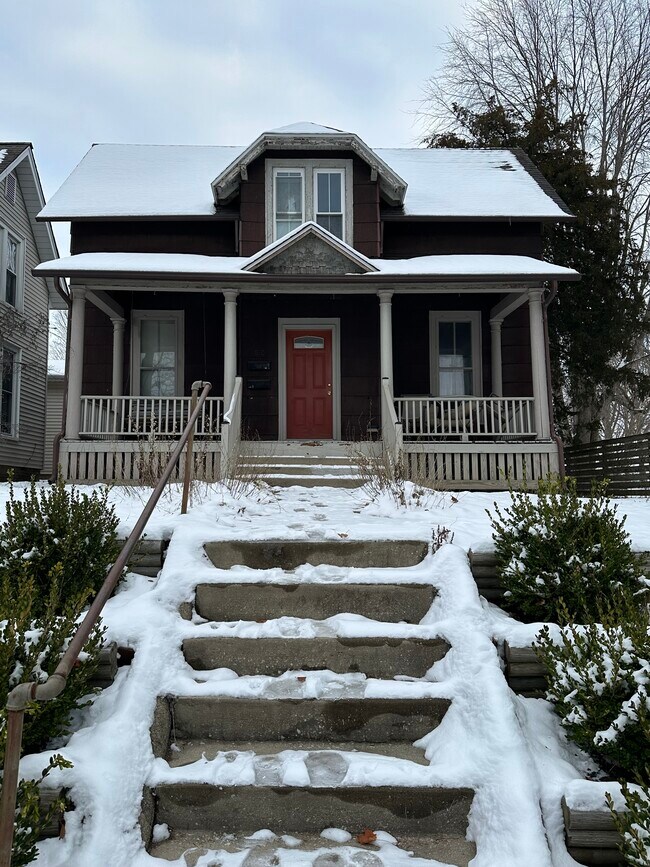 Foto del edificio - 610 S Green St