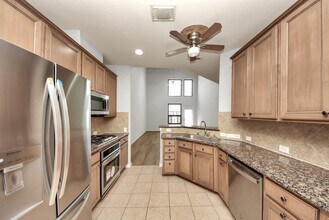 Building Photo - 1251 Glenwood Canyon Ln