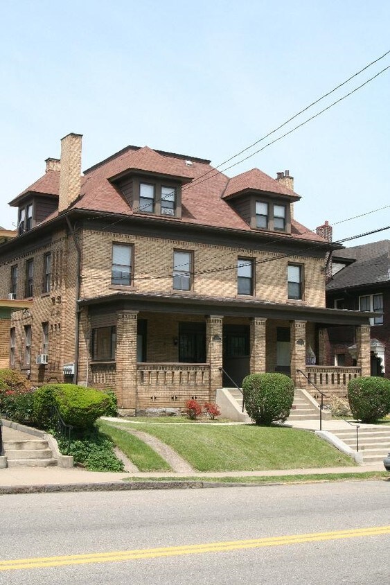 Primary Photo - 3525 California Ave