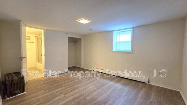 Building Photo - 529 S Park Ave