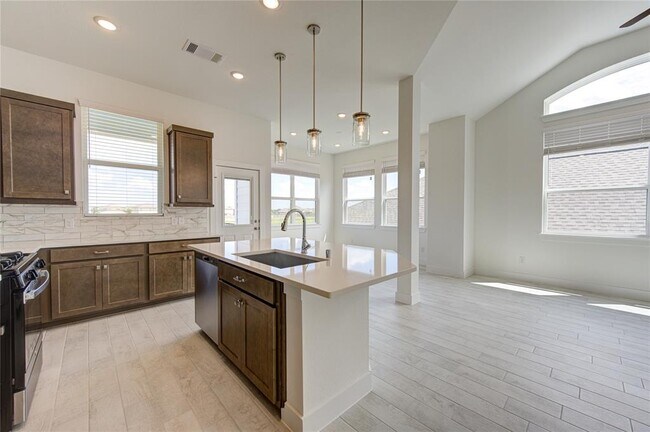 Building Photo - 21062 Garden Palm Dr
