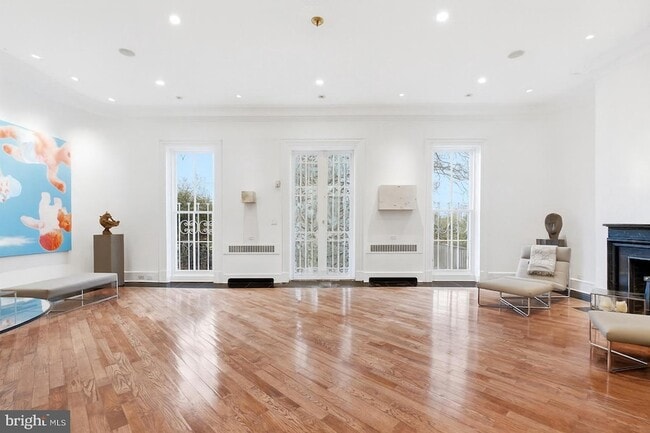 Building Photo - 3308 R St NW