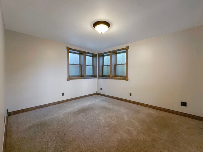 Foto del edificio - 301 S French St