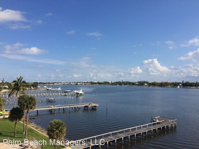 Foto del edificio - 1206 S Lake Dr