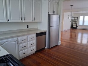 Building Photo - 53 Calder St