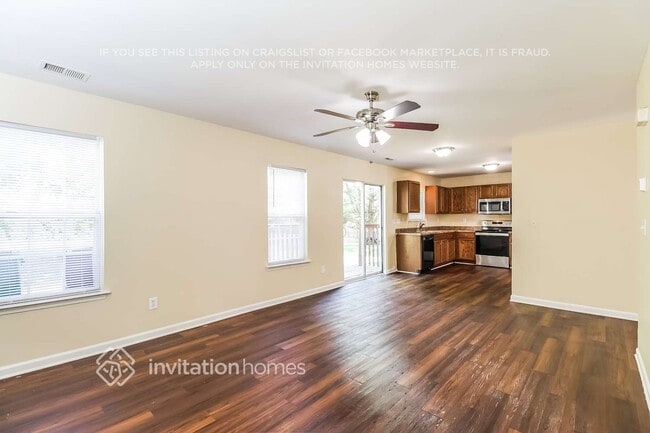 Building Photo - 7007 Hidden Creek Dr