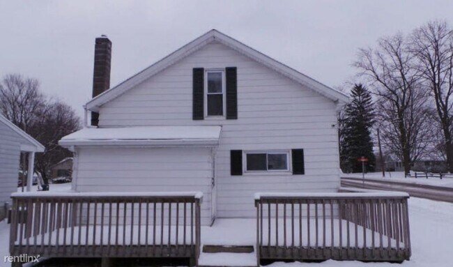 Building Photo - 3 br, 1 bath House - 193 S Park St