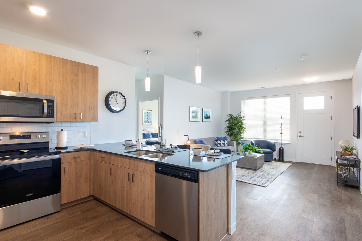 Hawthorn Luxury Apartments 1070 59TH Ave Kenosha, WI