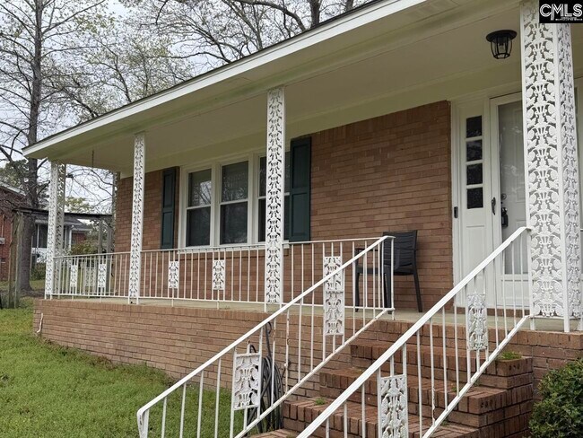 Foto del edificio - 511 Shady Ln