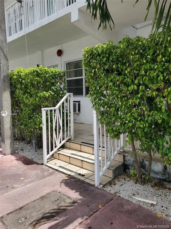 Building Photo - 620 76th St